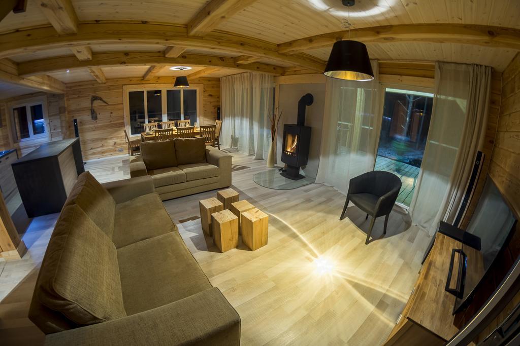 Hapsal Holiday Homes الغرفة الصورة