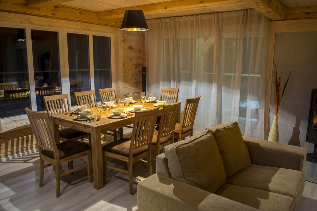 Hapsal Holiday Homes الغرفة الصورة