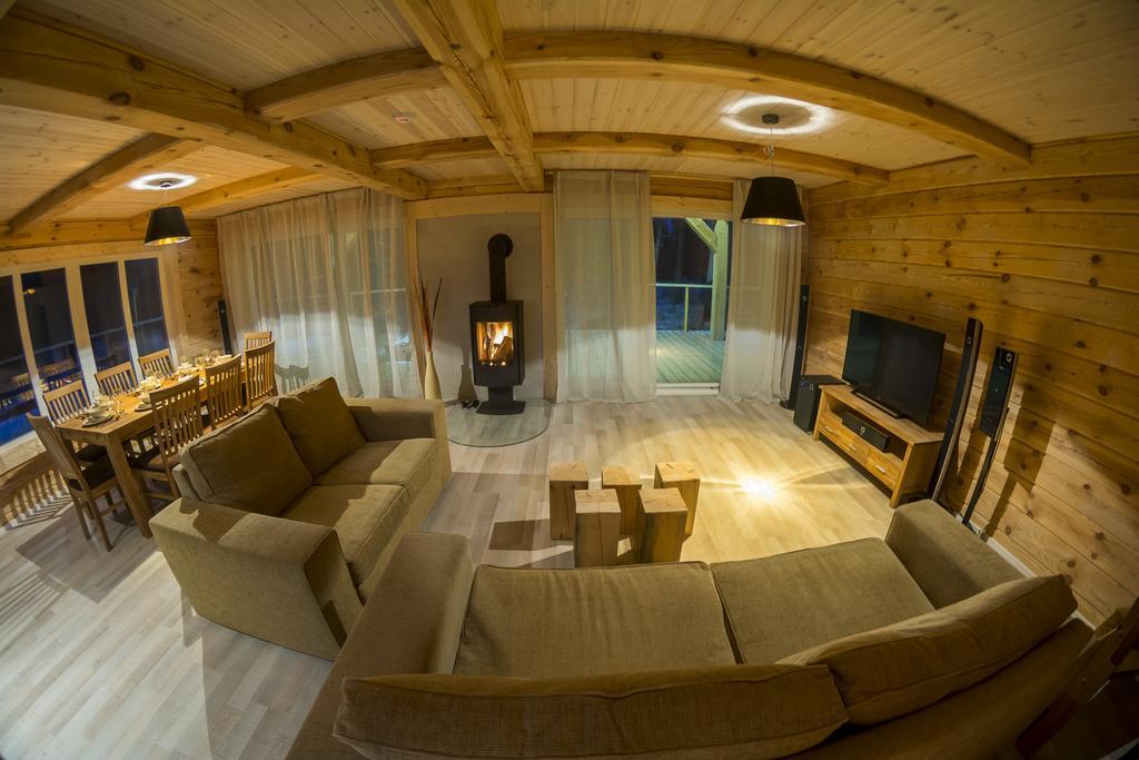 Hapsal Holiday Homes الغرفة الصورة